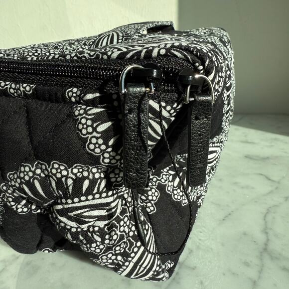 Vera Bradley Travel Cosmetic Bag Black White Paisley NWT - Picture 3 of 7